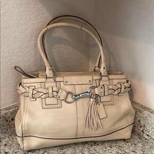 Coach Elegant Cream Leather Handbag